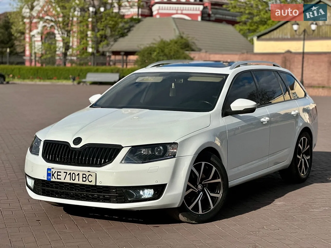 2016 Skoda Octavia - мініатюра 10