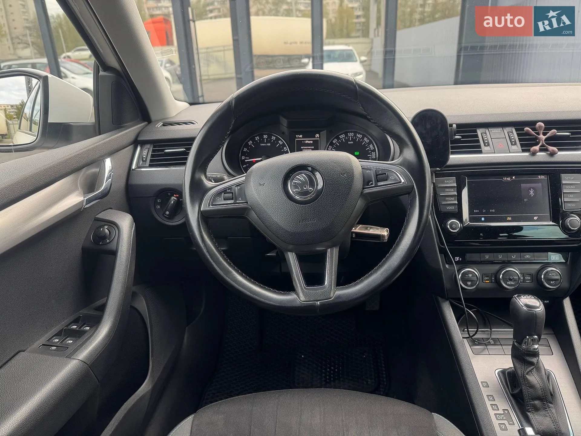 2016 Skoda Octavia - мініатюра 14