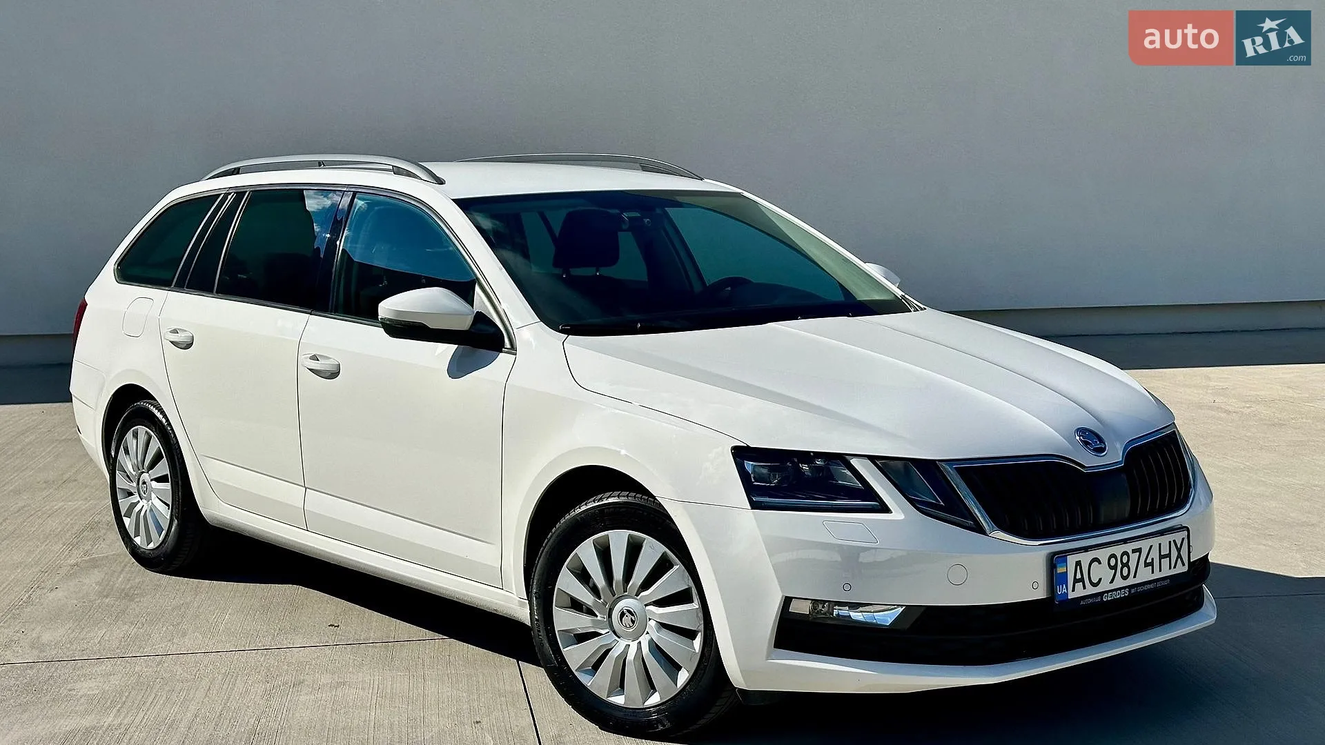 2019 Skoda Octavia - фото 1