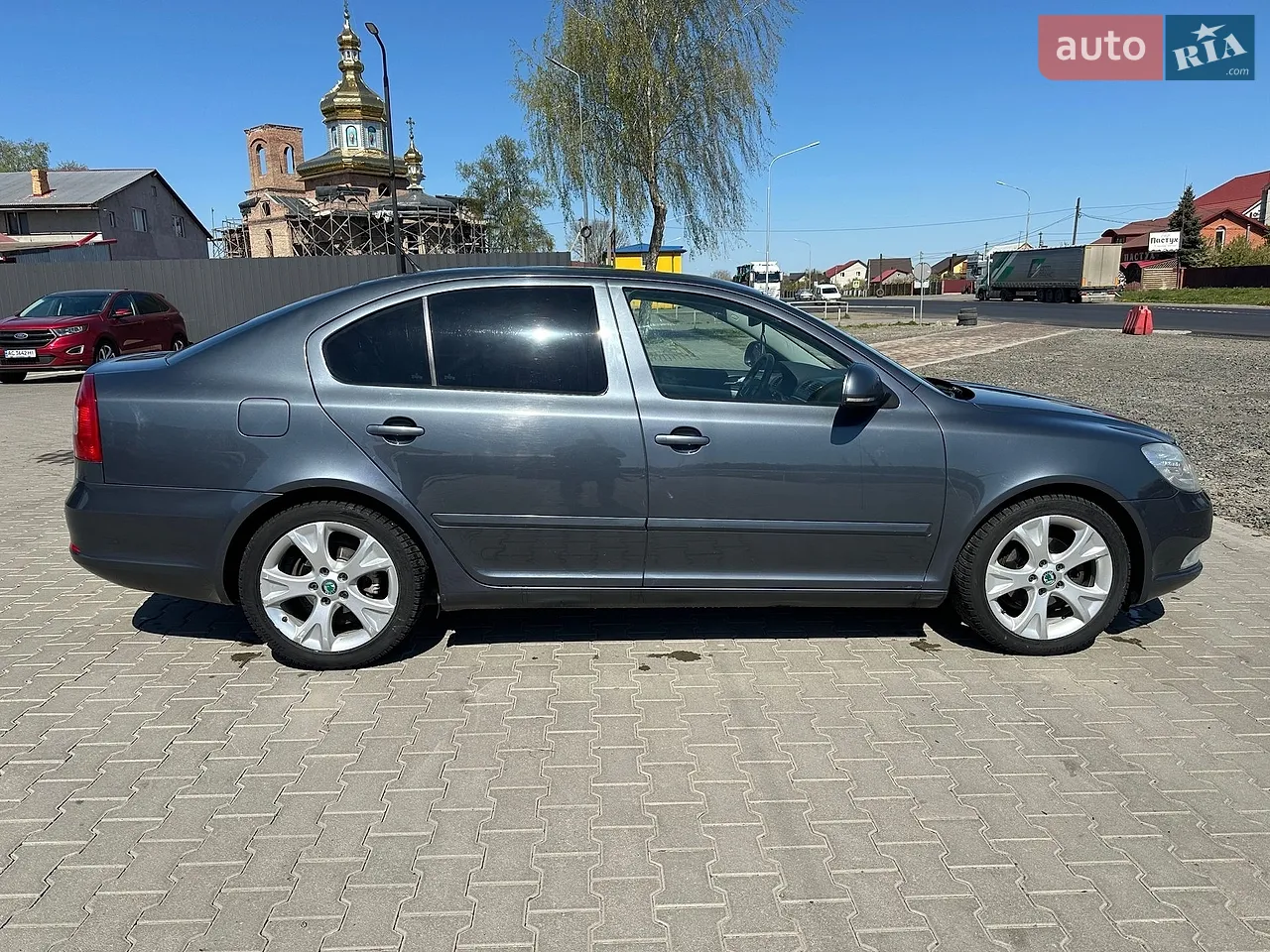 2010 Skoda Octavia - мініатюра 16