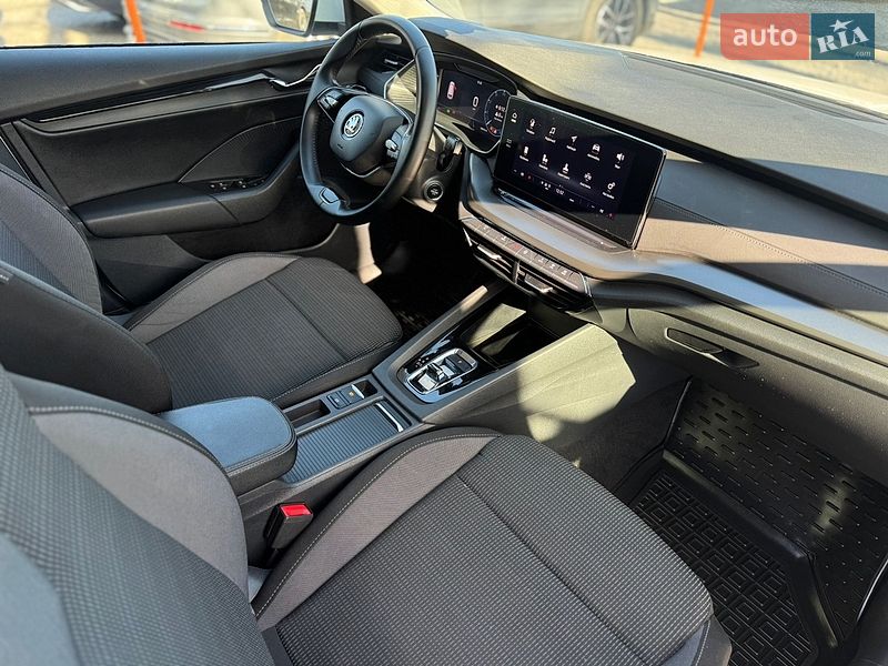 Универсал Skoda Octavia 2023 в Умани