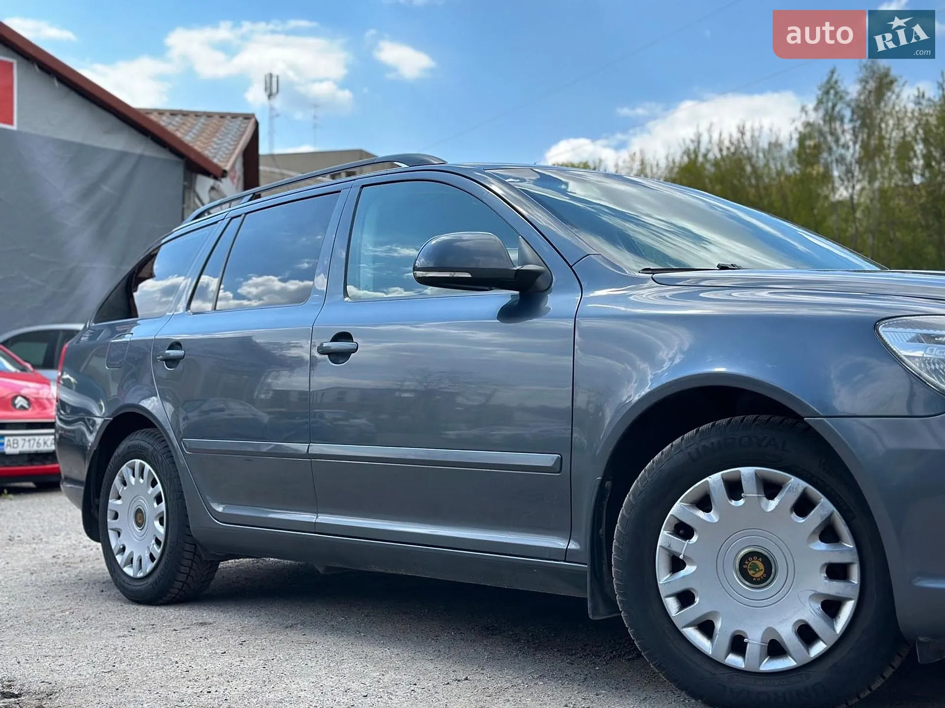 2010 Skoda Octavia - мініатюра 8