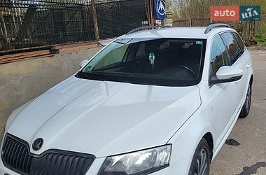 Універсал Skoda Octavia 2015 в Сумах