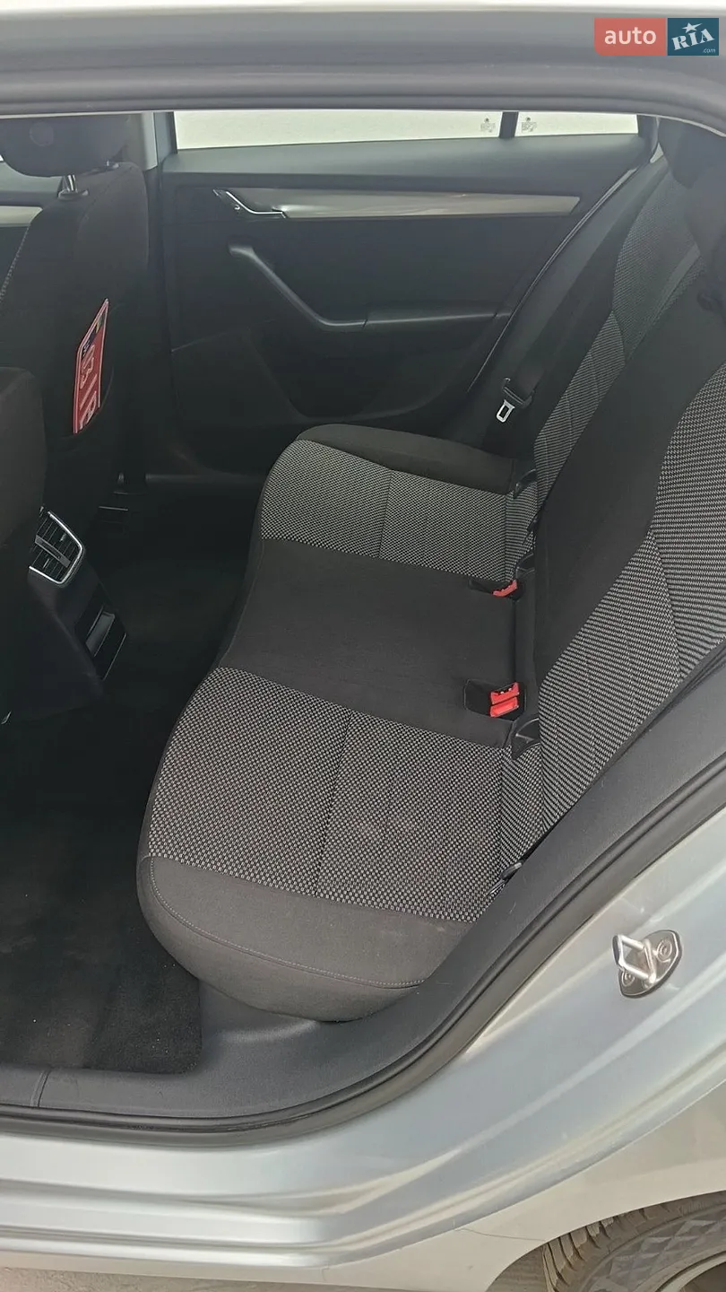 2013 Skoda Octavia - мініатюра 13
