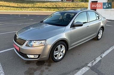Ліфтбек Skoda Octavia 2015 в Луцьку