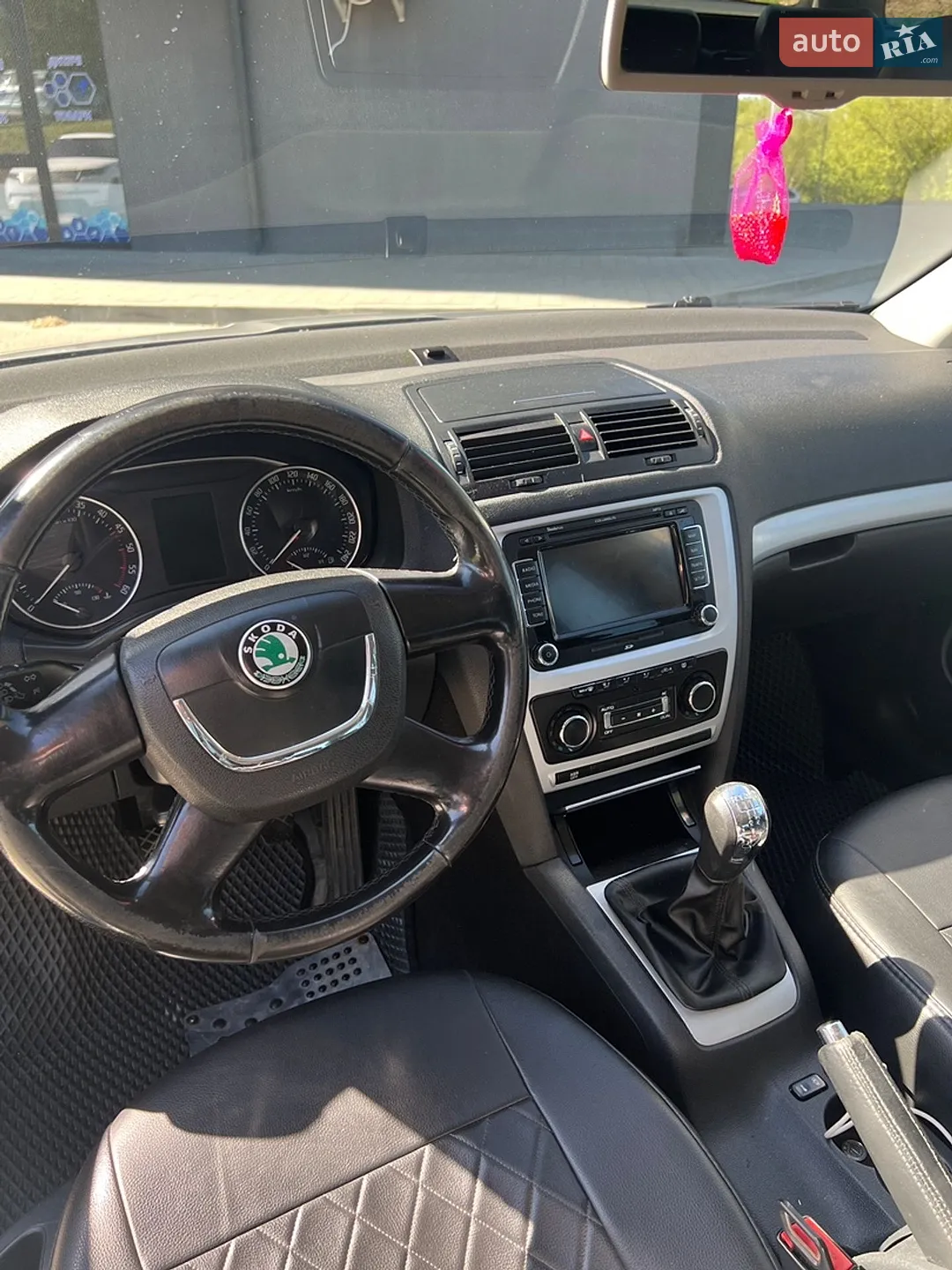 2010 Skoda Octavia - мініатюра 7
