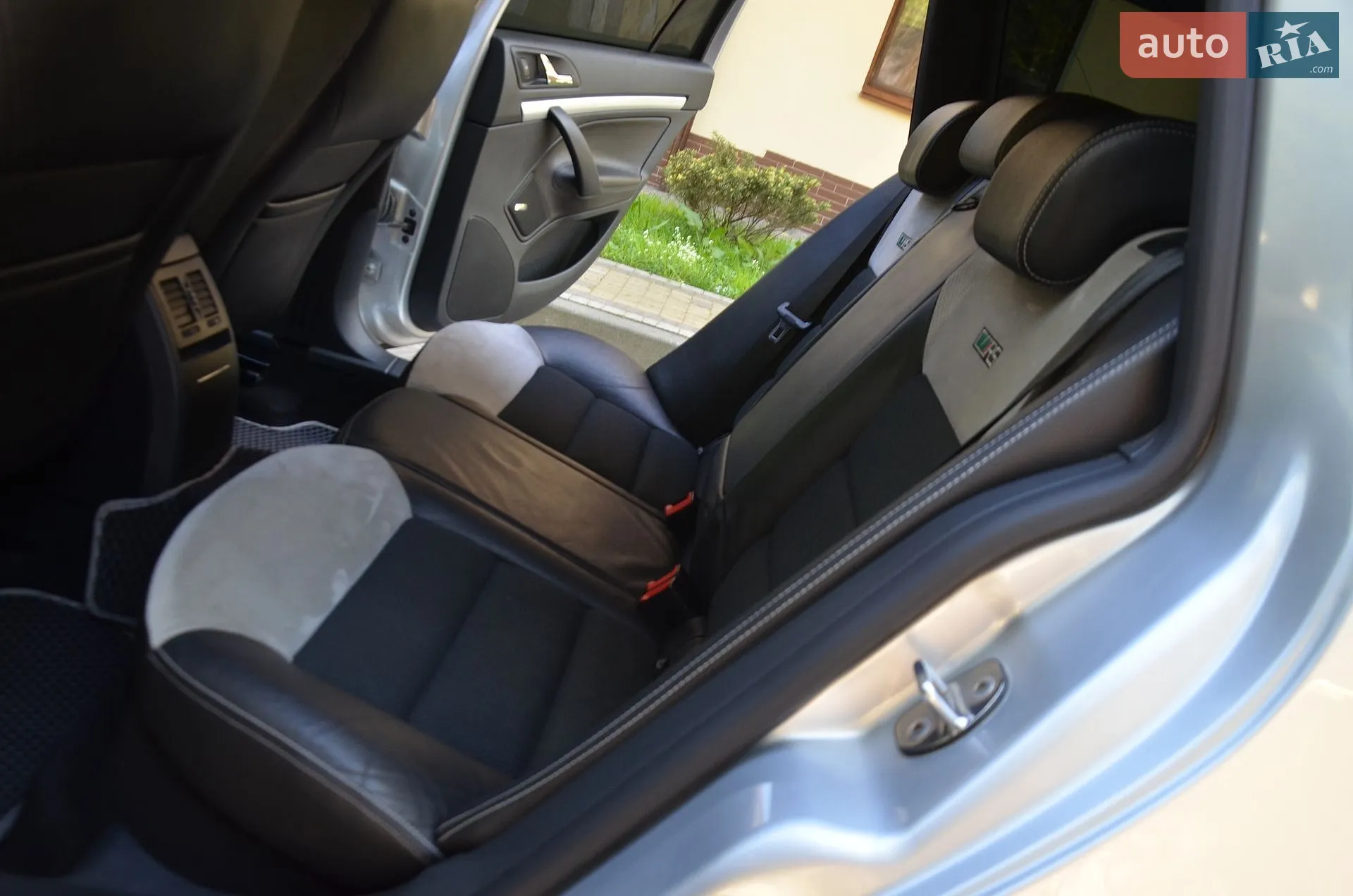 2010 Skoda Octavia - мініатюра 49