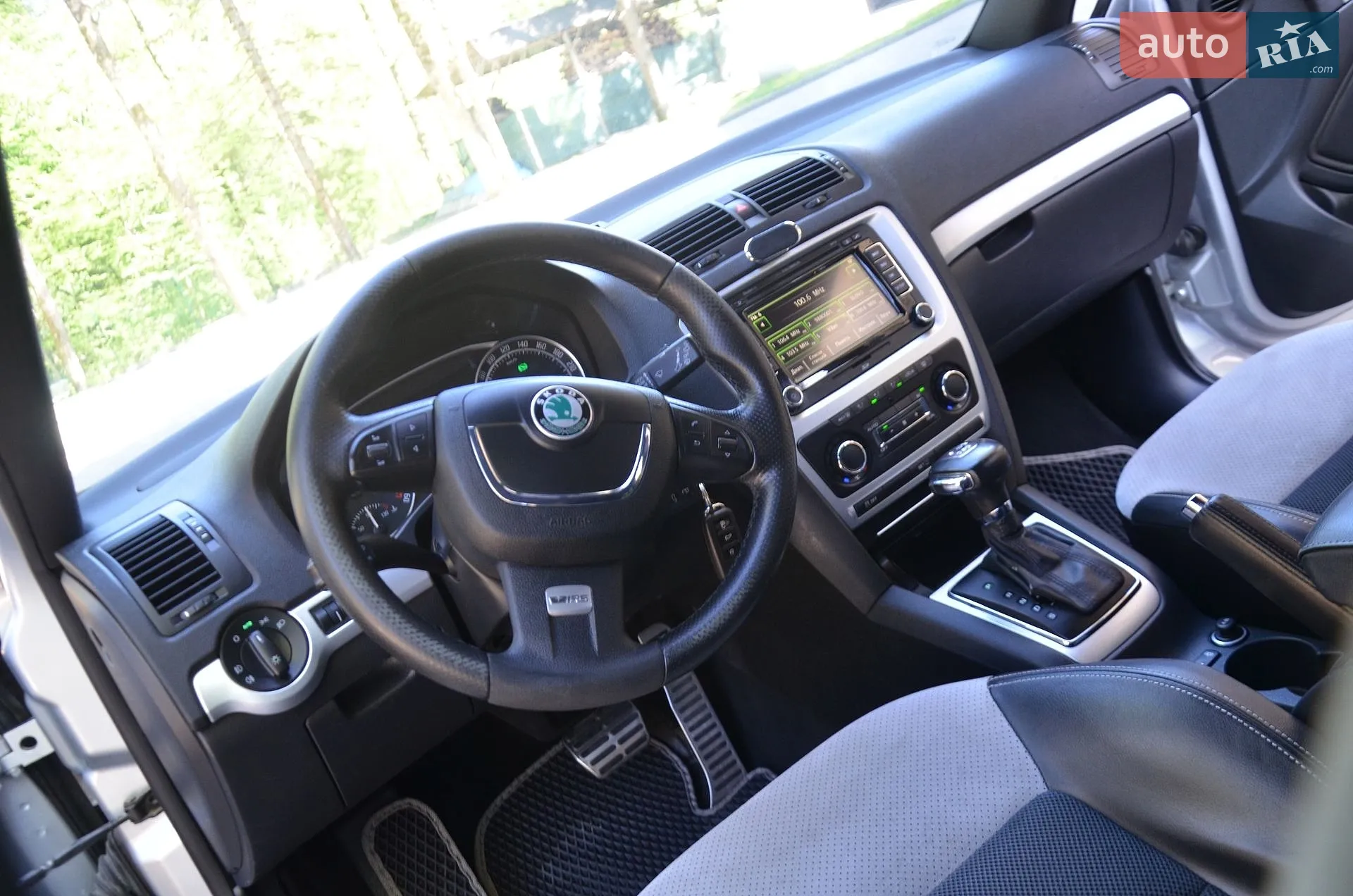 2010 Skoda Octavia - мініатюра 53