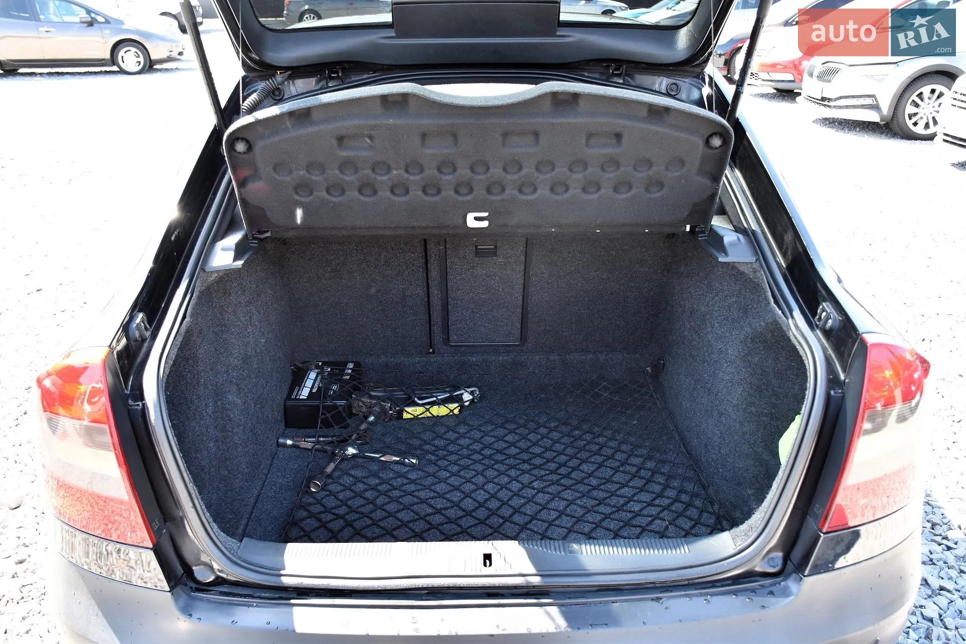 2011 Skoda Octavia - мініатюра 39