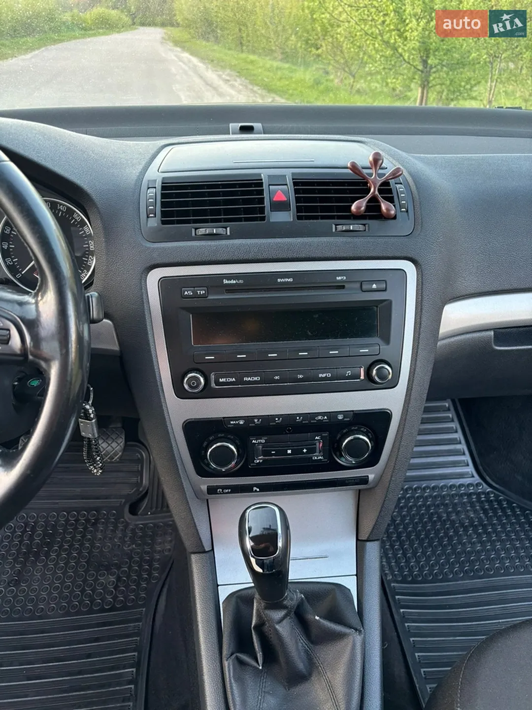 2011 Skoda Octavia - мініатюра 14