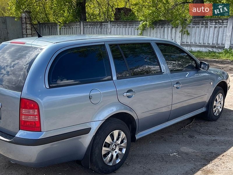 Универсал Skoda Octavia 2003 в Первомайске