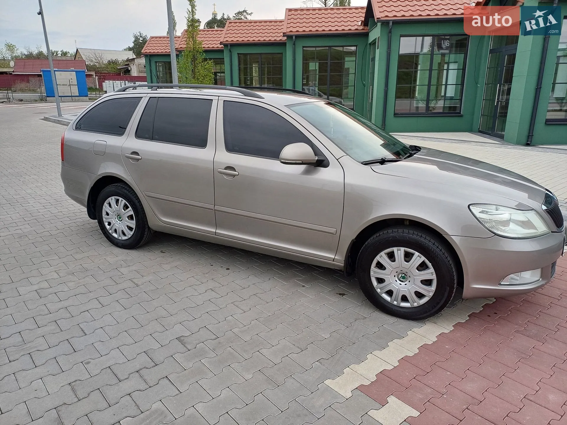 2010 Skoda Octavia - мініатюра 5