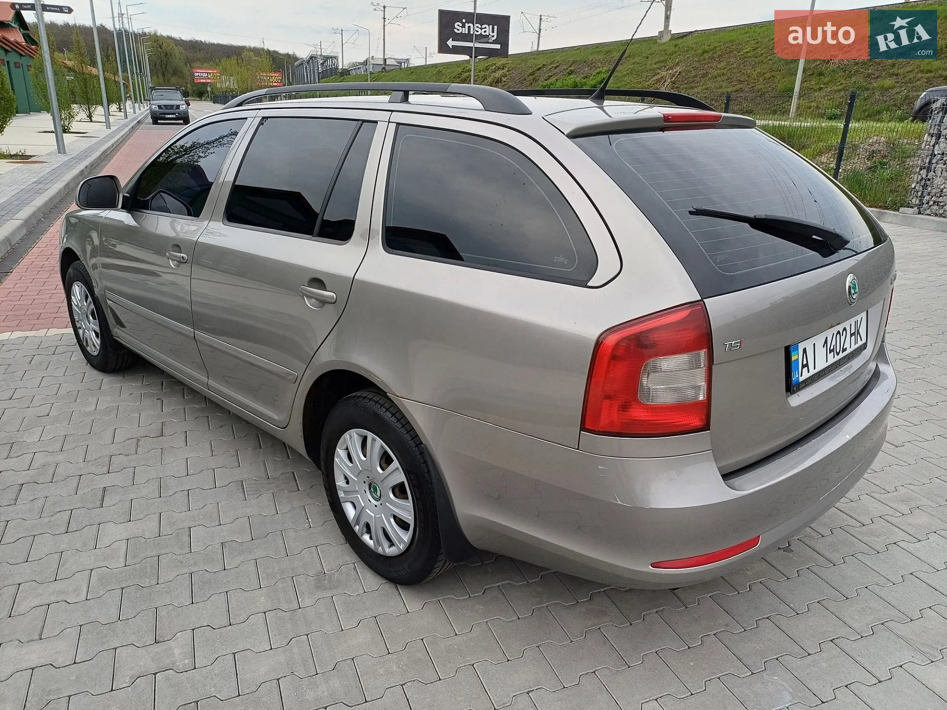2010 Skoda Octavia - мініатюра 8