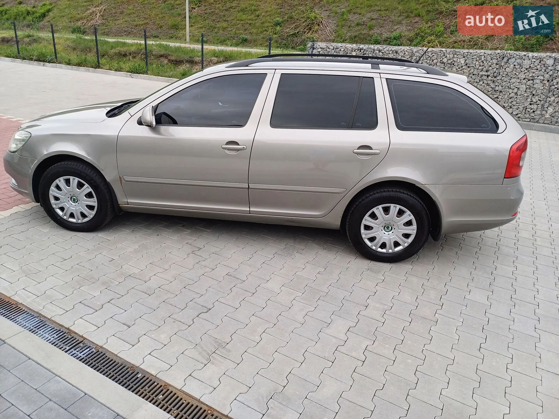 2010 Skoda Octavia - мініатюра 11