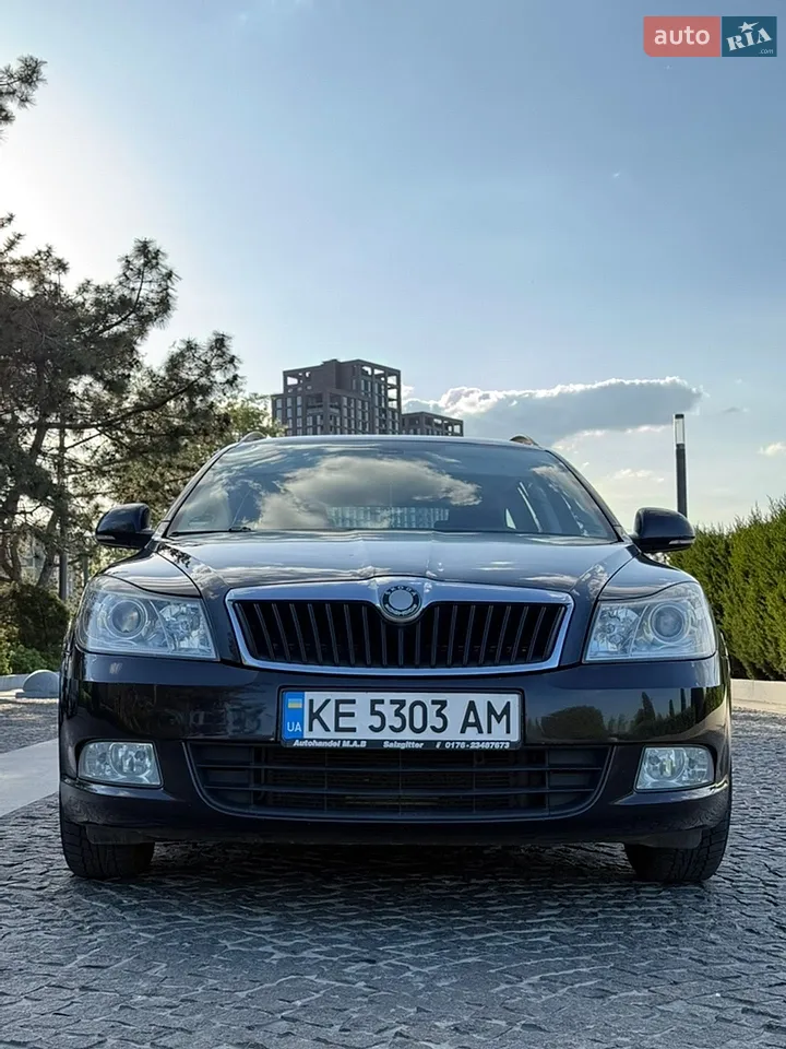 2010 Skoda Octavia - мініатюра 23