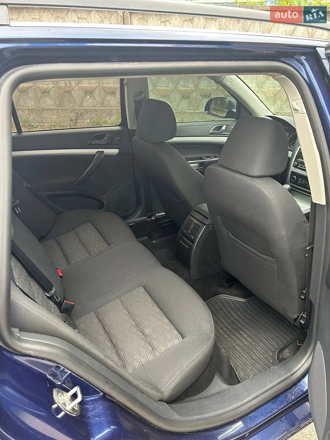 2011 Skoda Octavia - мініатюра 12