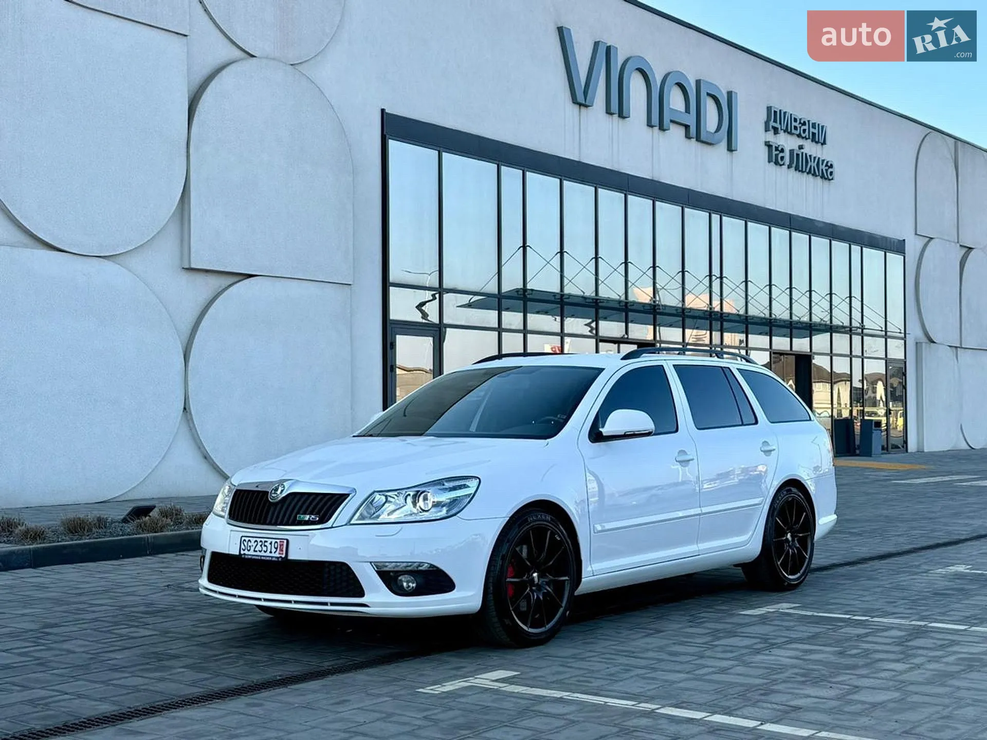 2010 Skoda Octavia - мініатюра 3
