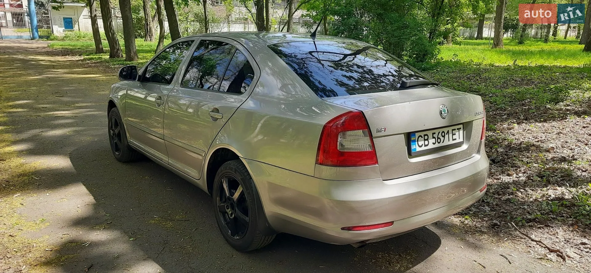 2010 Skoda Octavia - мініатюра 3