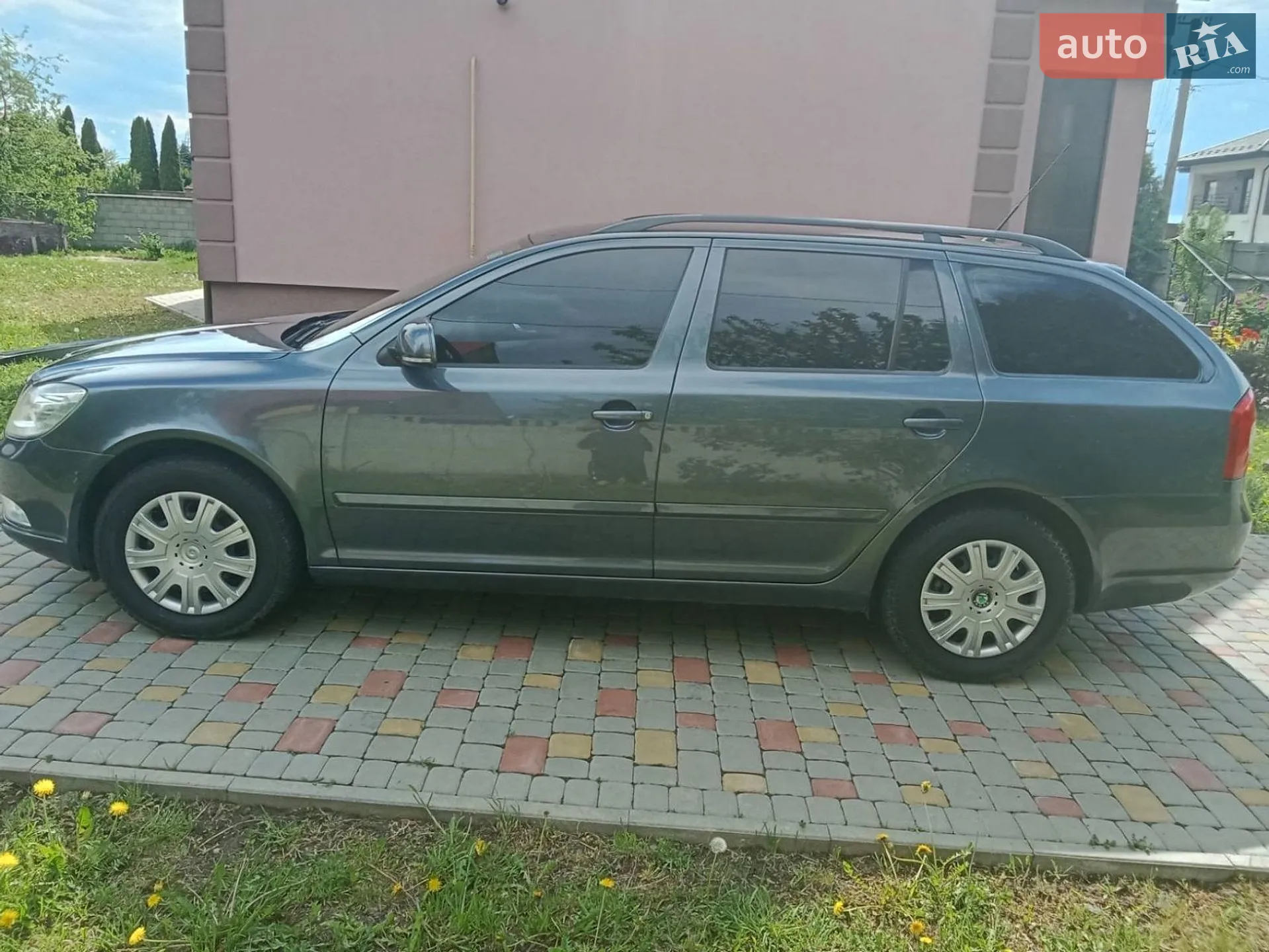 2010 Skoda Octavia - мініатюра 3