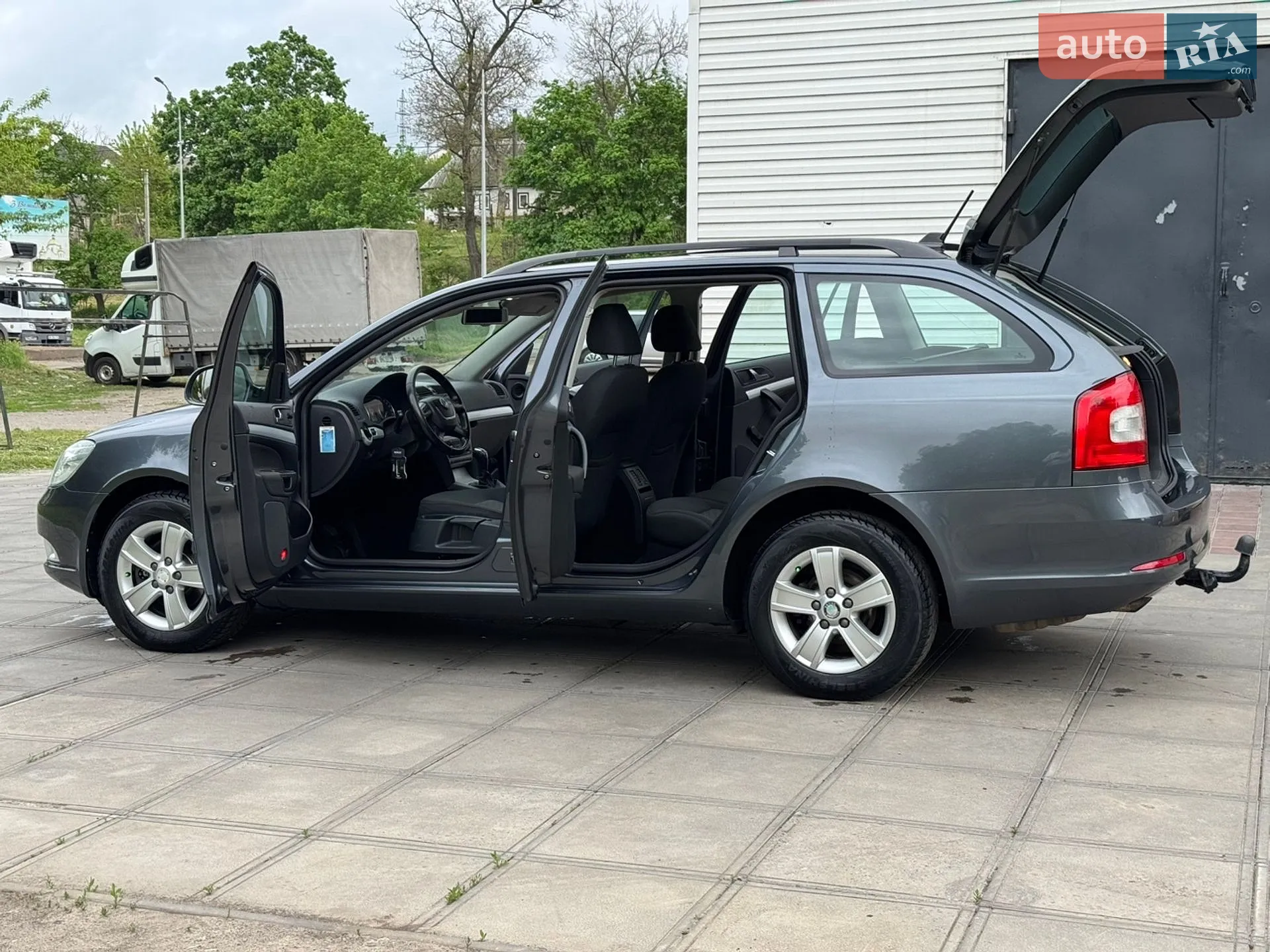2011 Skoda Octavia - мініатюра 8