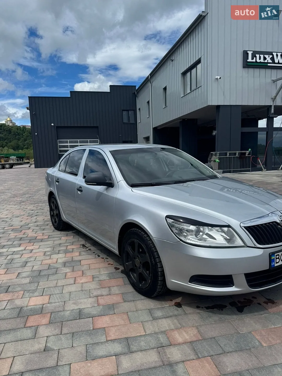 2011 Skoda Octavia - мініатюра 2