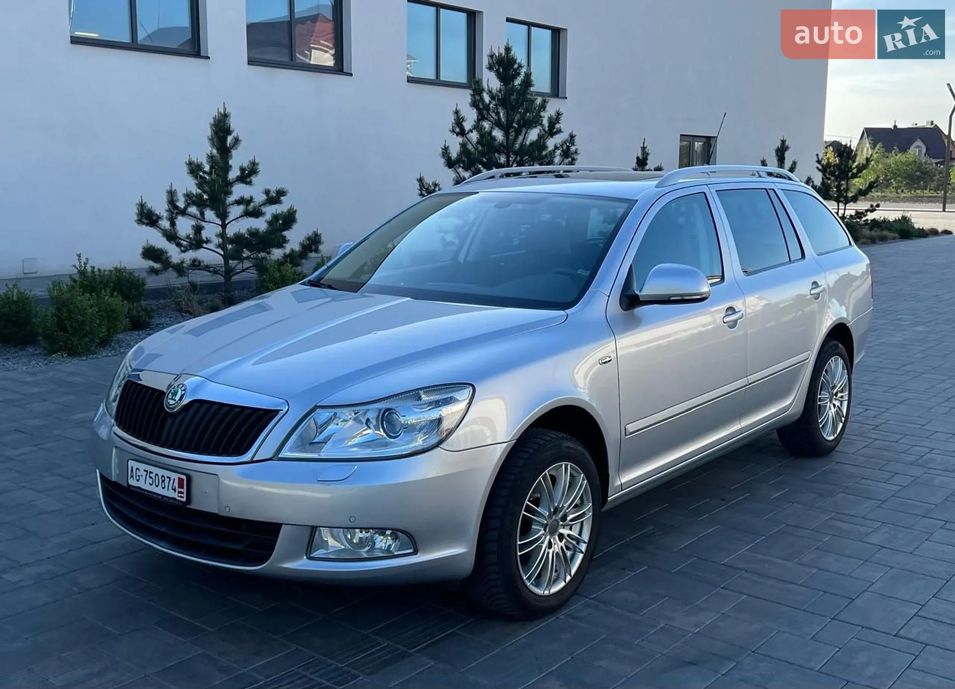 2010 Skoda Octavia - мініатюра 16