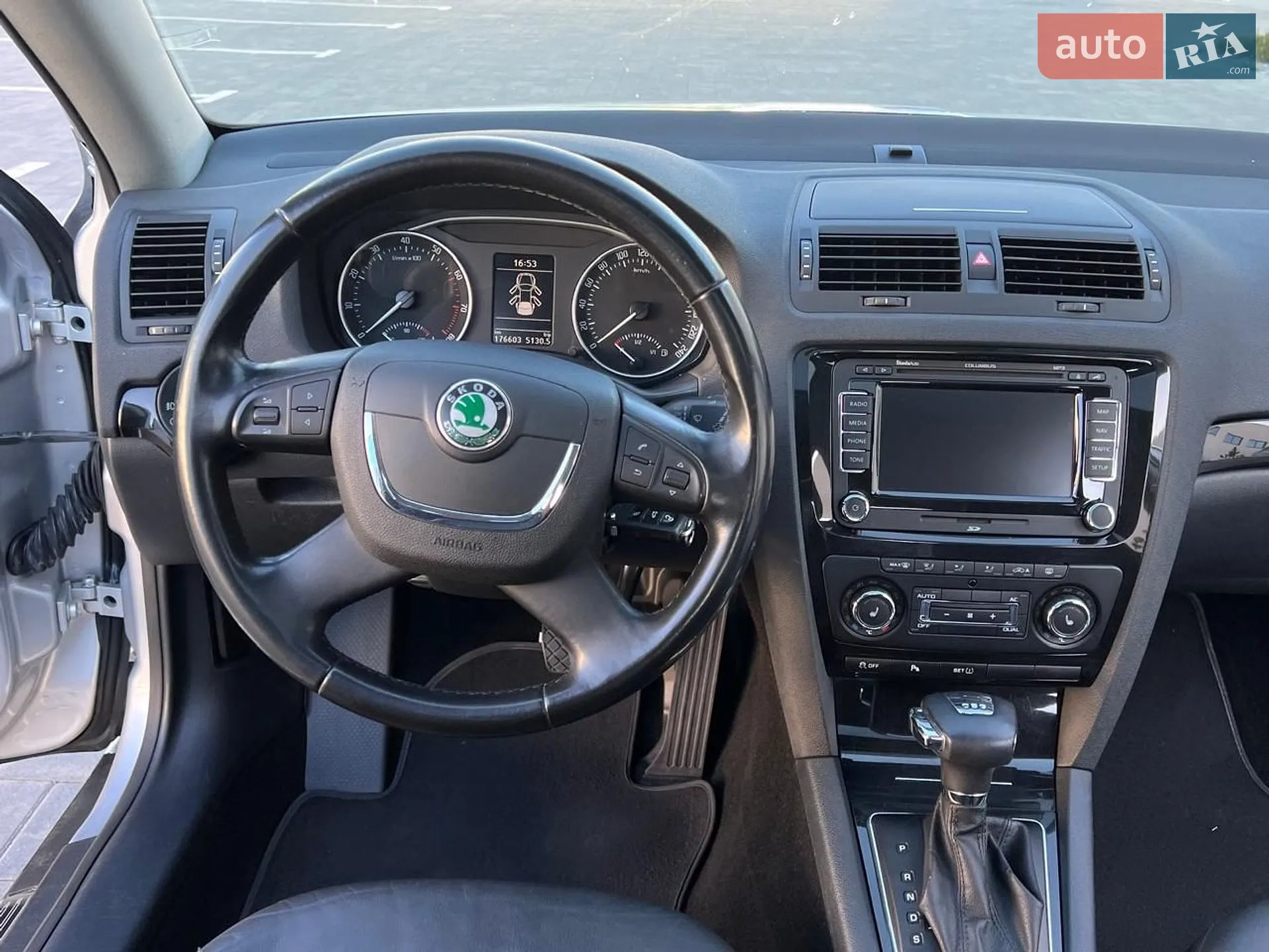 2010 Skoda Octavia - мініатюра 70