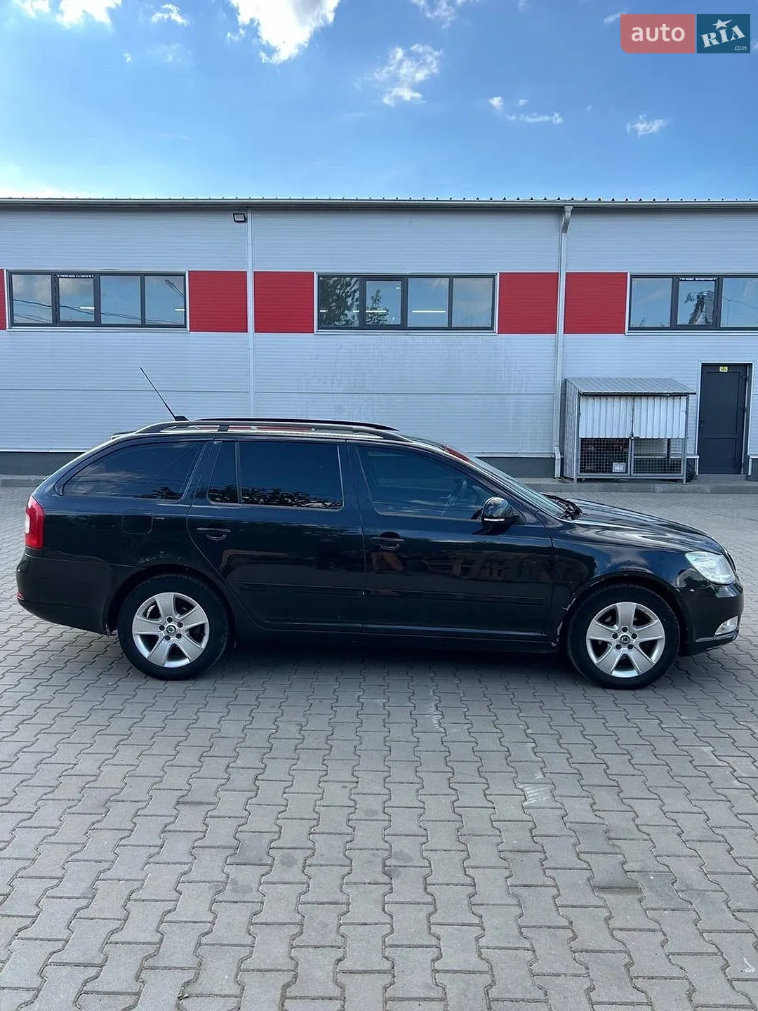 2010 Skoda Octavia - мініатюра 9