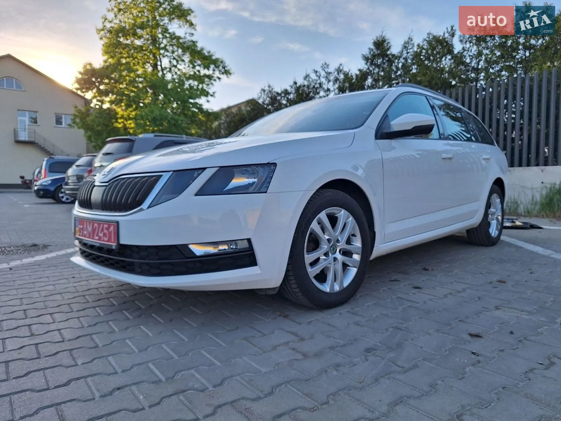 2017 Skoda Octavia - мініатюра 3
