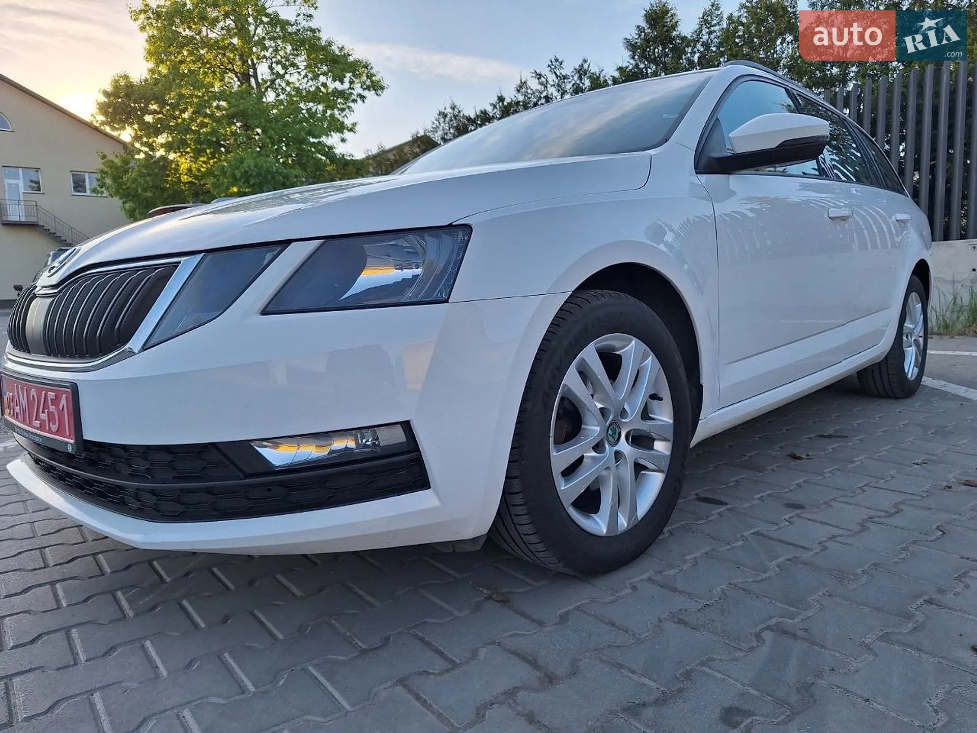 2017 Skoda Octavia - мініатюра 2