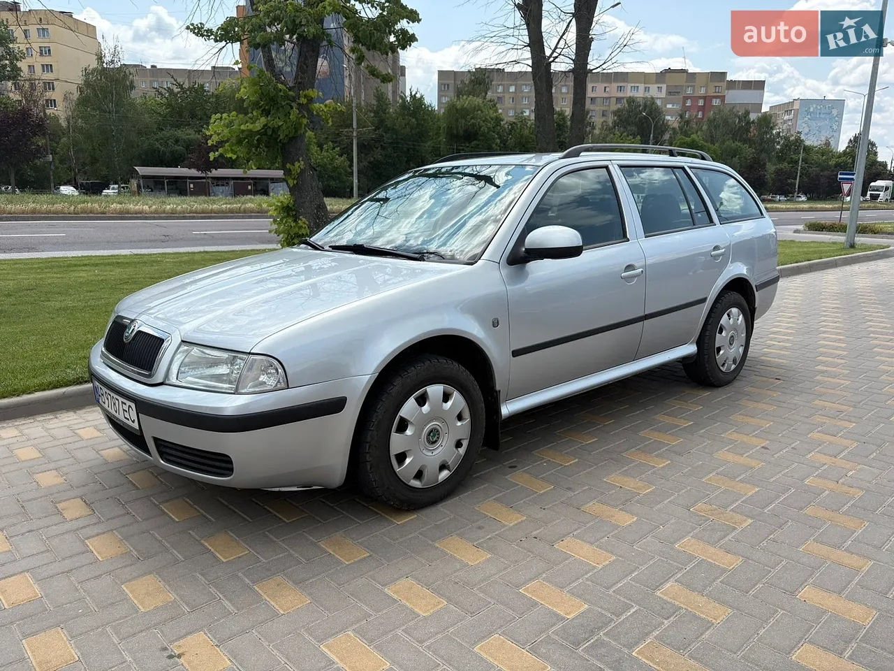 2010 Skoda Octavia - мініатюра 23