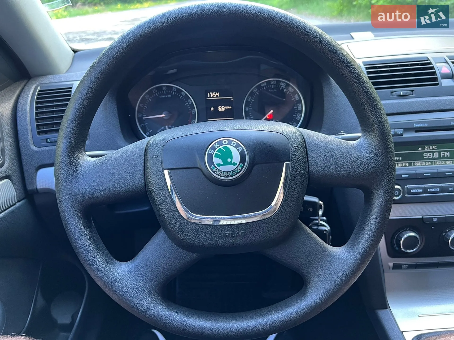 2010 Skoda Octavia - мініатюра 32