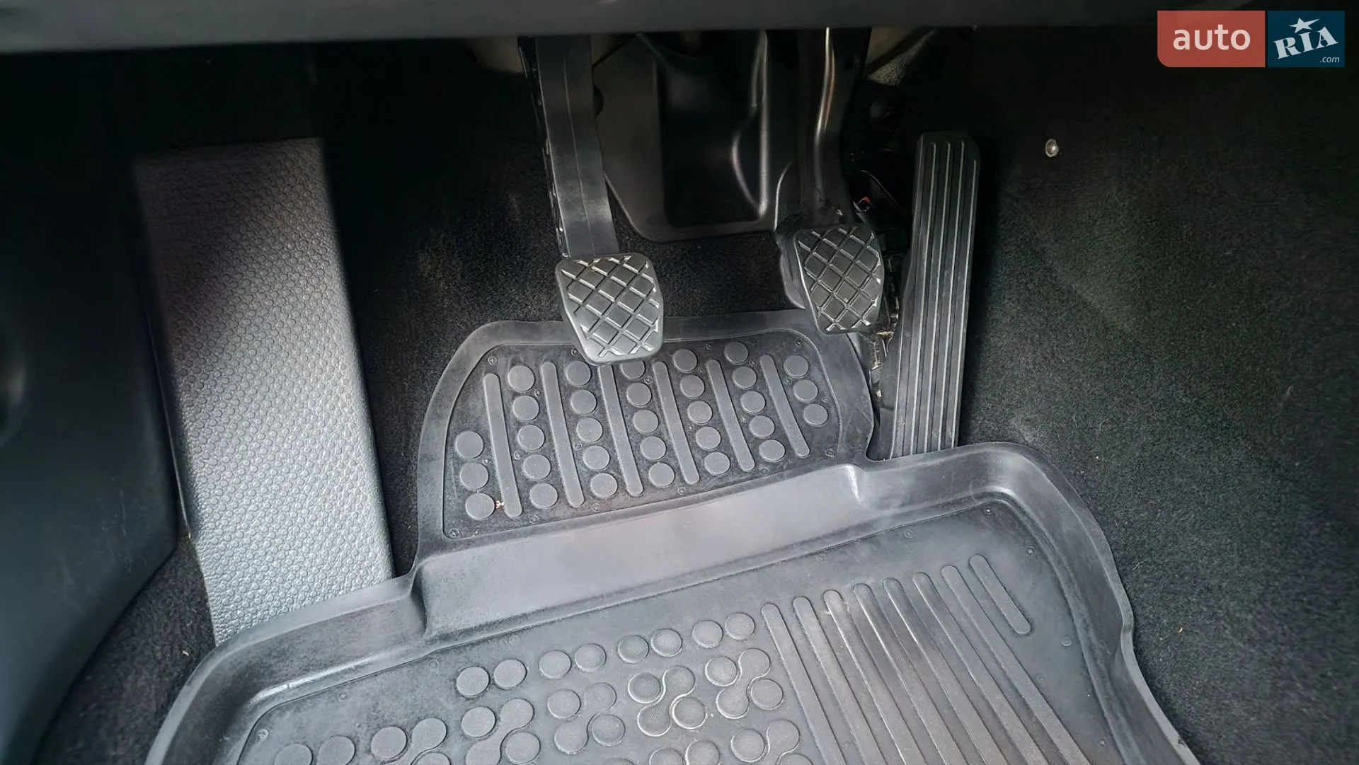 2011 Skoda Octavia - мініатюра 21