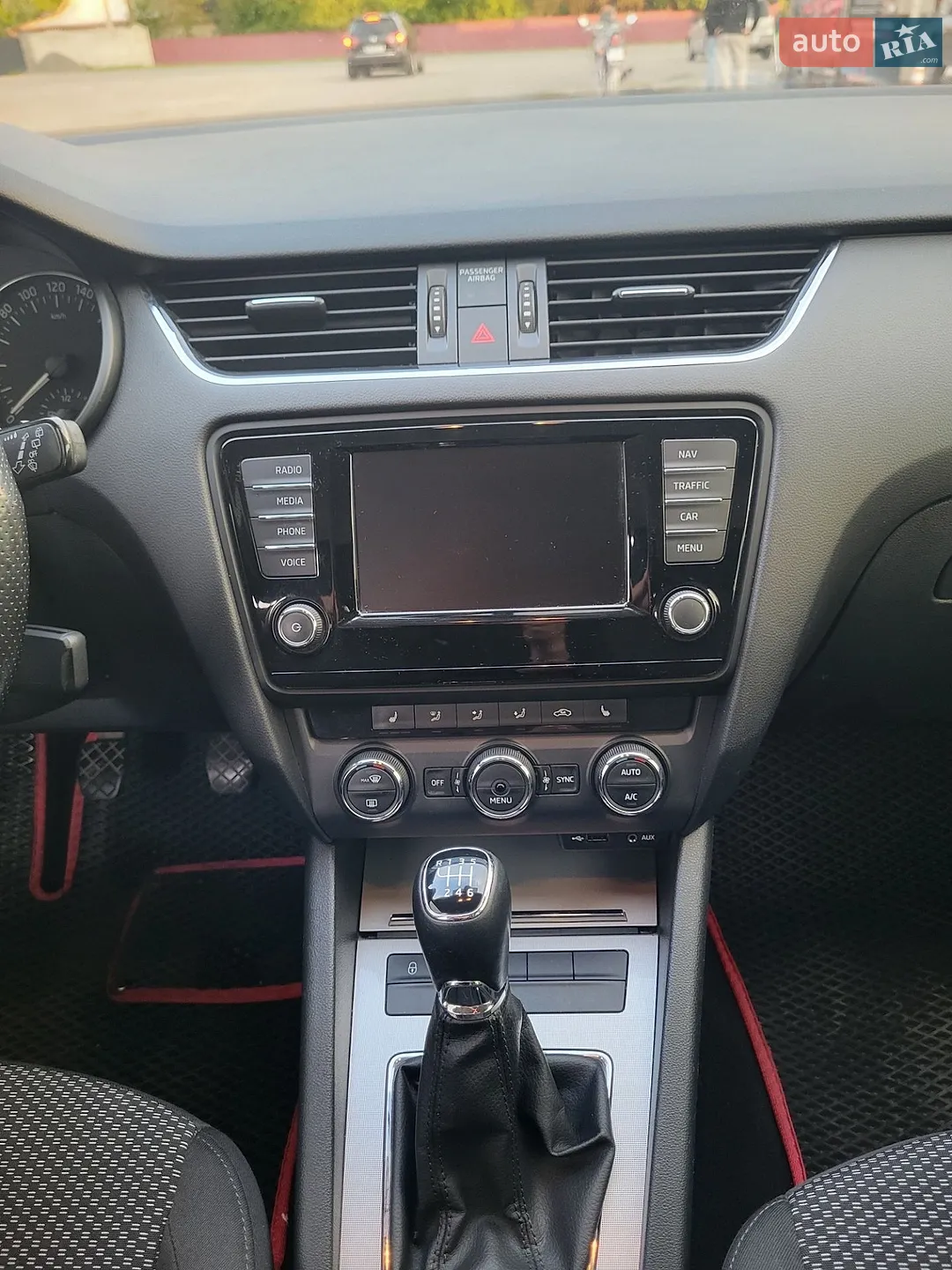 2015 Skoda Octavia - мініатюра 16