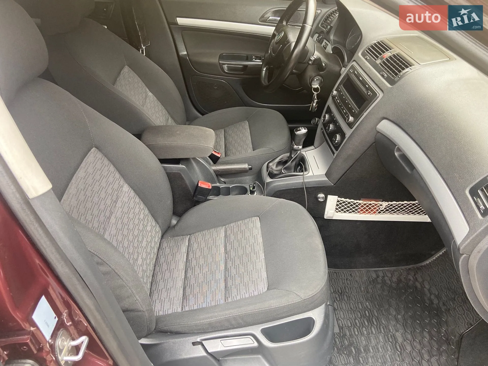2010 Skoda Octavia - мініатюра 9