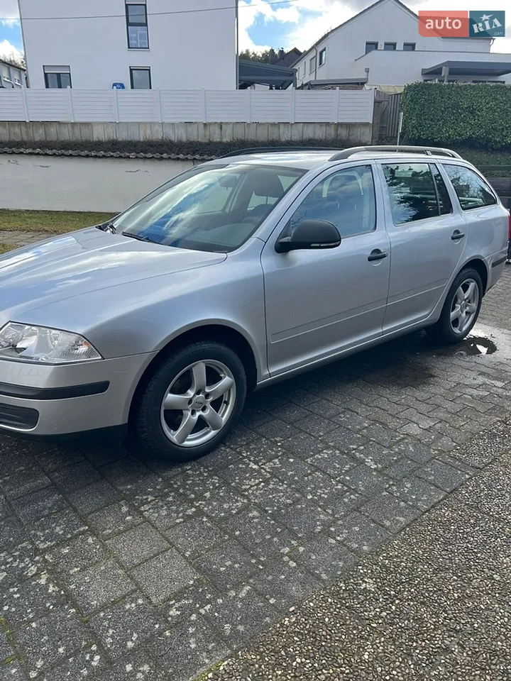 2011 Skoda Octavia - мініатюра 16