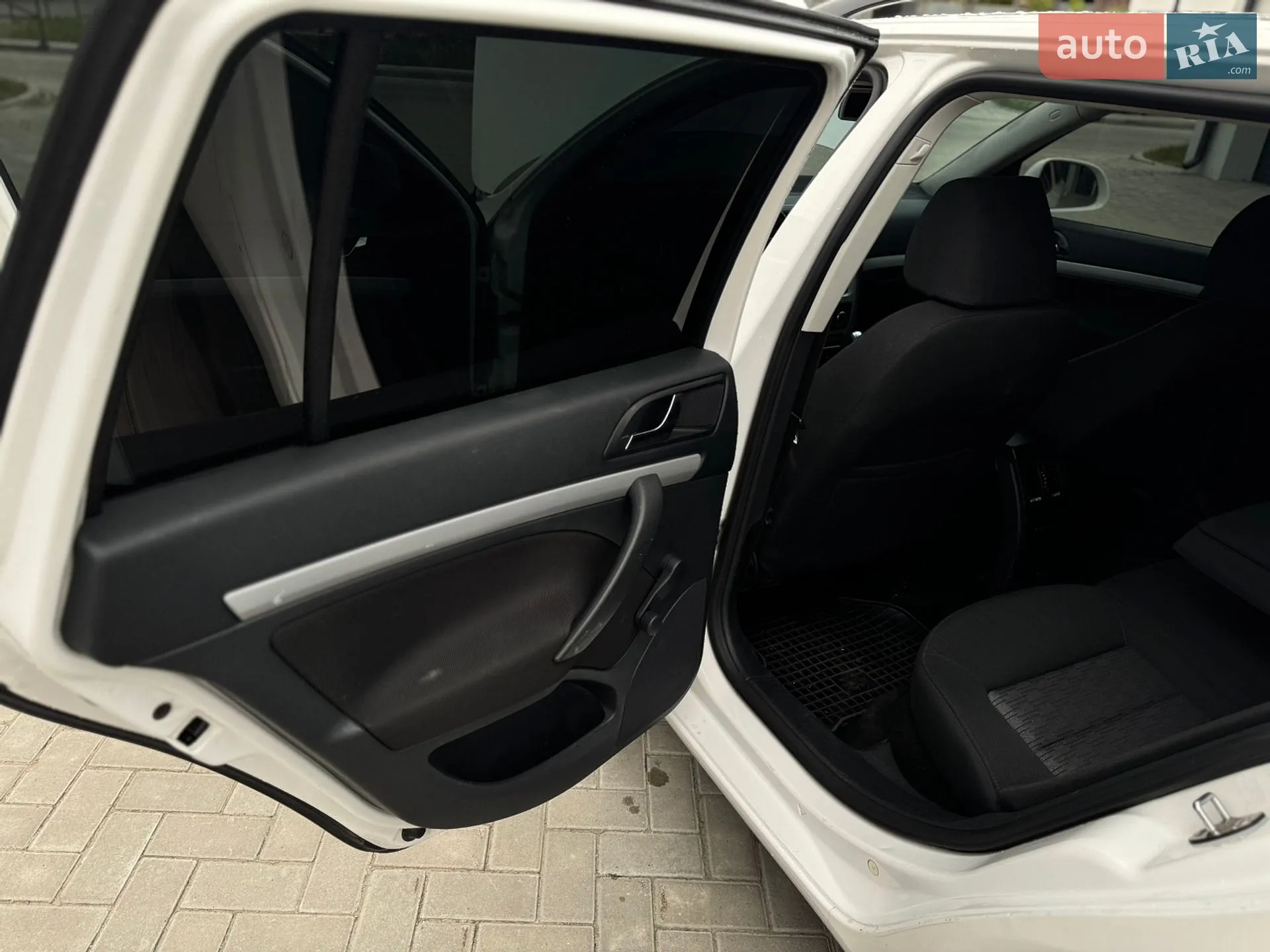 2012 Skoda Octavia - мініатюра 19