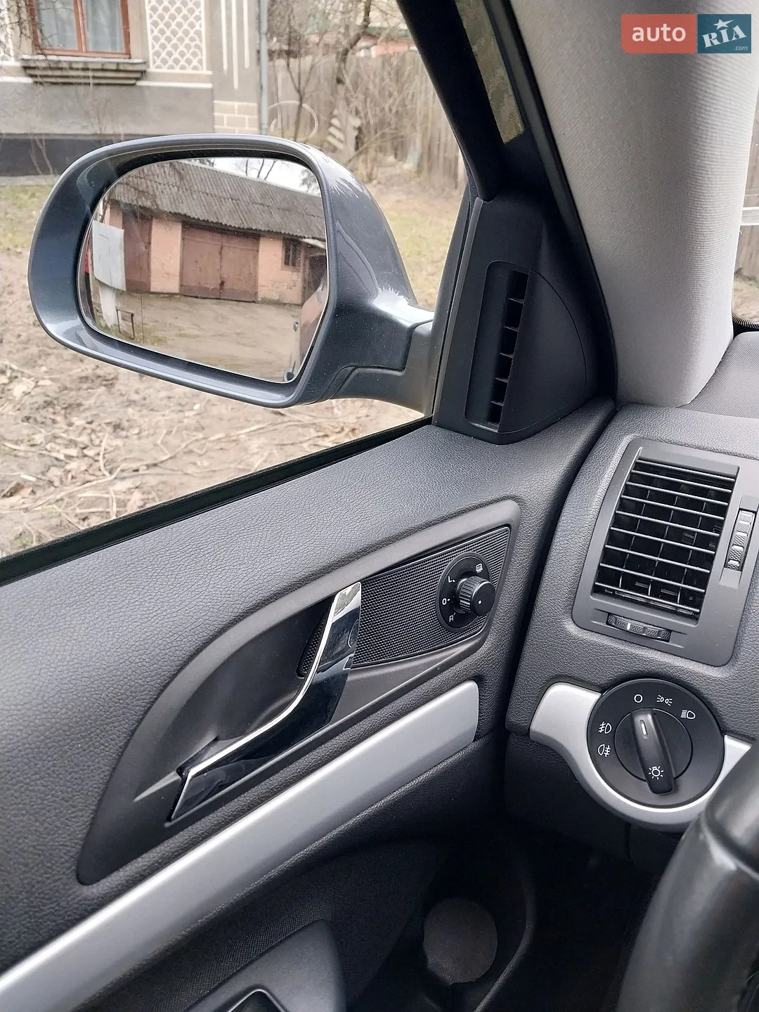 2011 Skoda Octavia - мініатюра 8