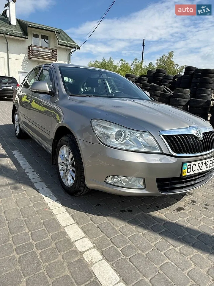 2010 Skoda Octavia - мініатюра 18