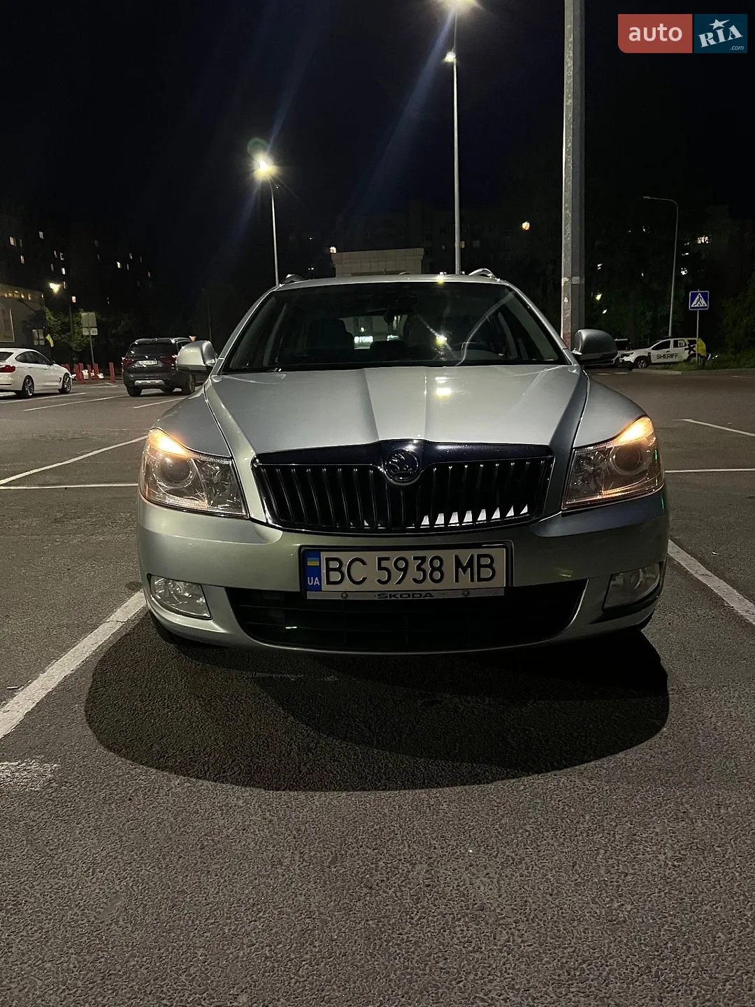 2010 Skoda Octavia - мініатюра 2