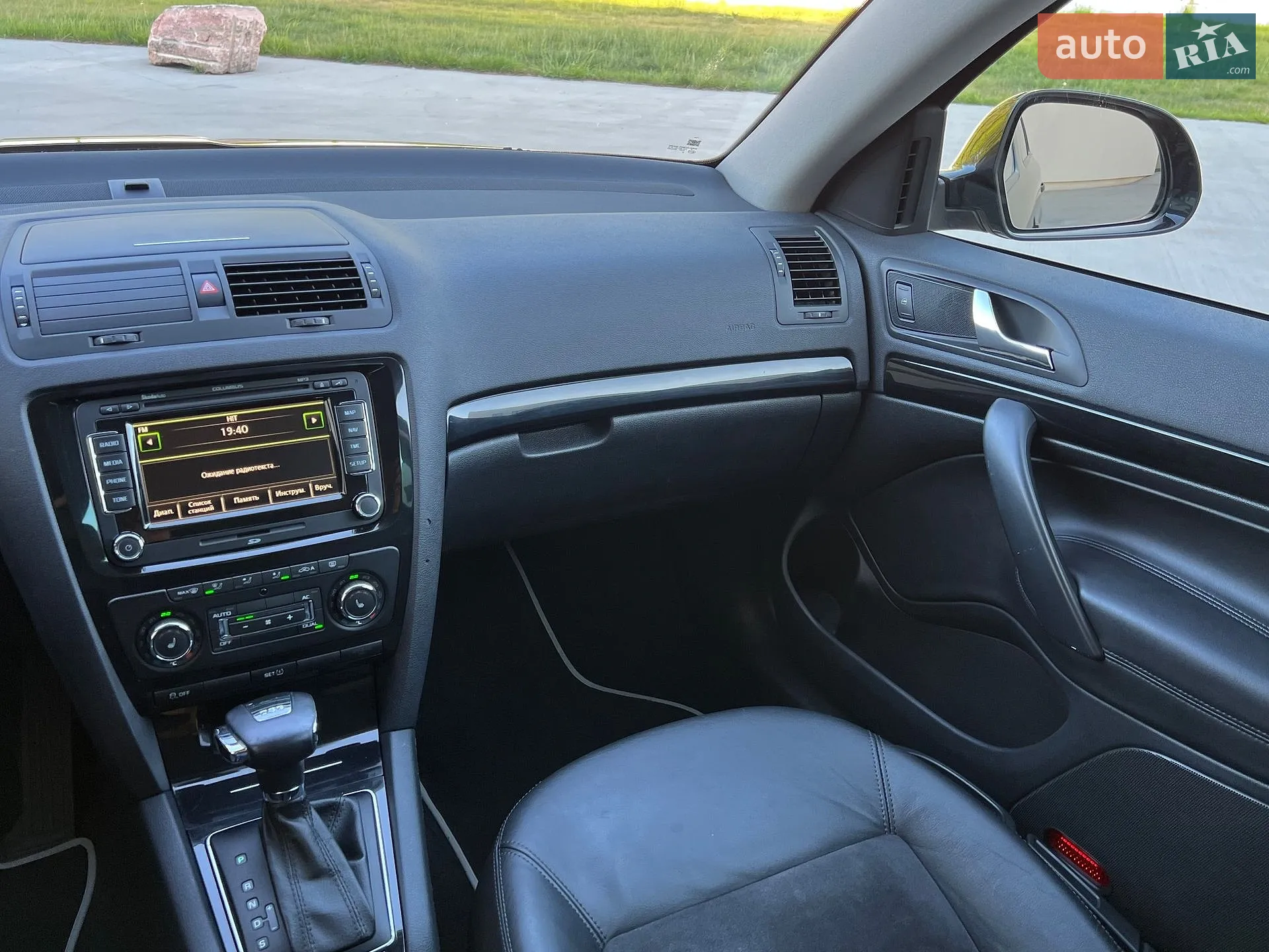 2011 Skoda Octavia - мініатюра 130
