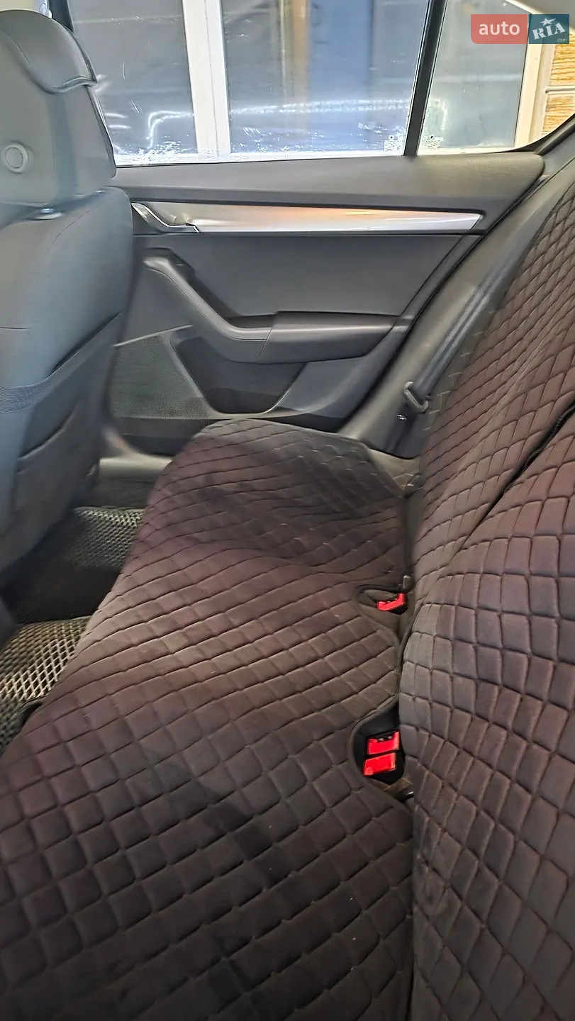 2019 Skoda Octavia - мініатюра 2