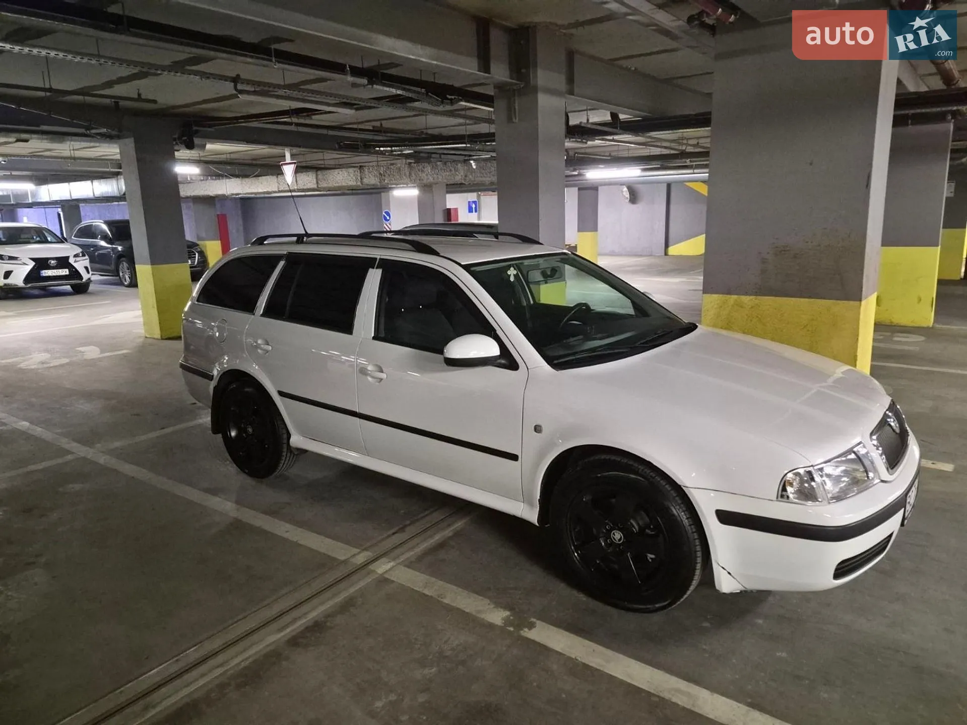 2010 Skoda Octavia - мініатюра 4