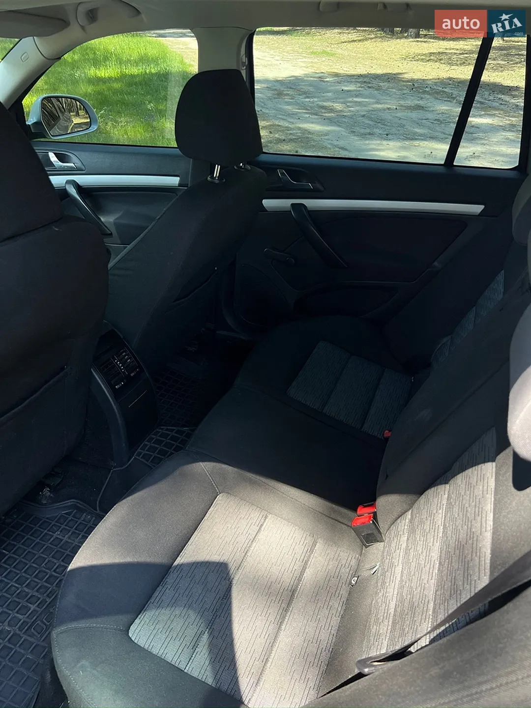 2010 Skoda Octavia - мініатюра 6
