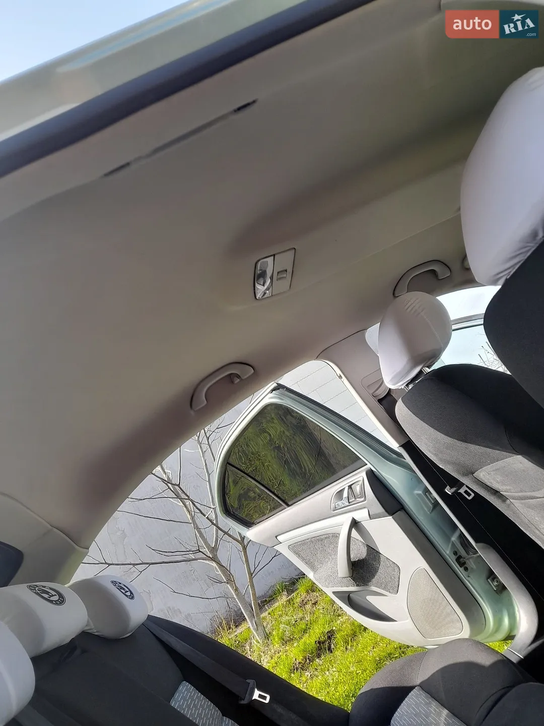 2011 Skoda Octavia - мініатюра 8