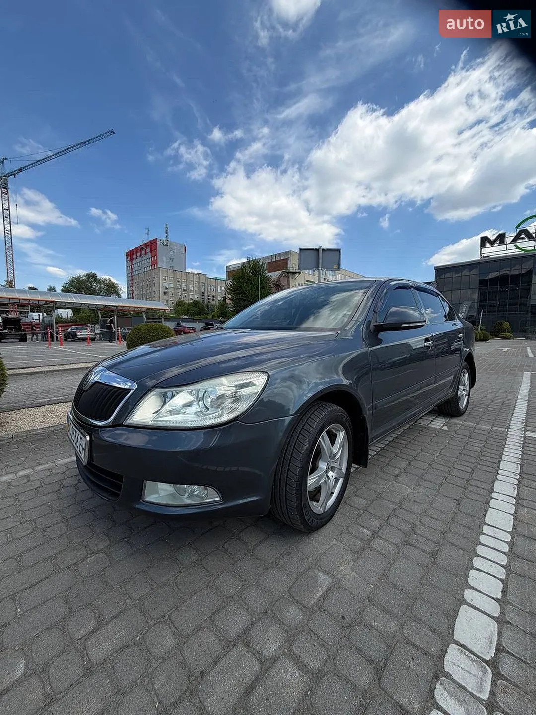 2010 Skoda Octavia - мініатюра 2