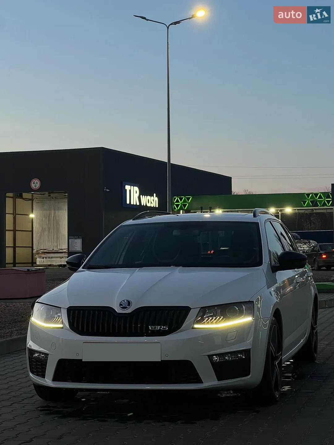 2016 Skoda Octavia - мініатюра 2