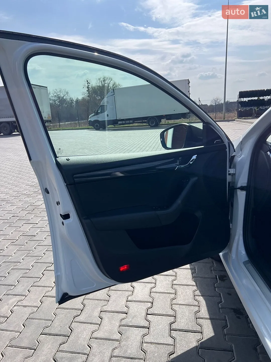2016 Skoda Octavia - мініатюра 11