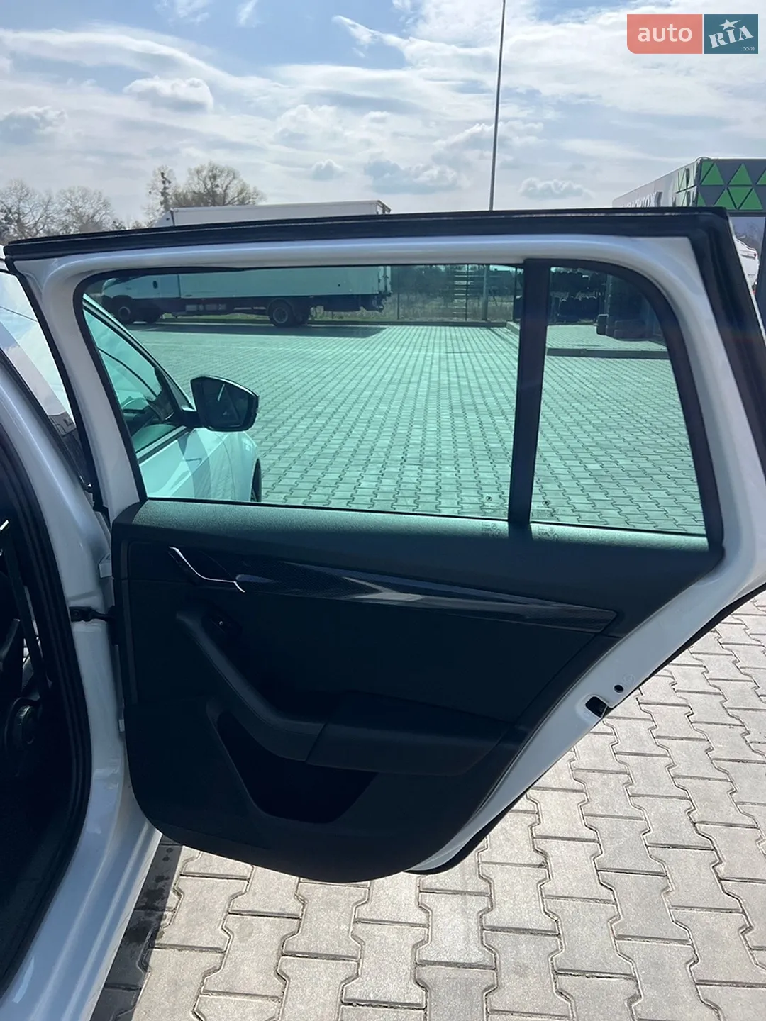 2016 Skoda Octavia - мініатюра 20