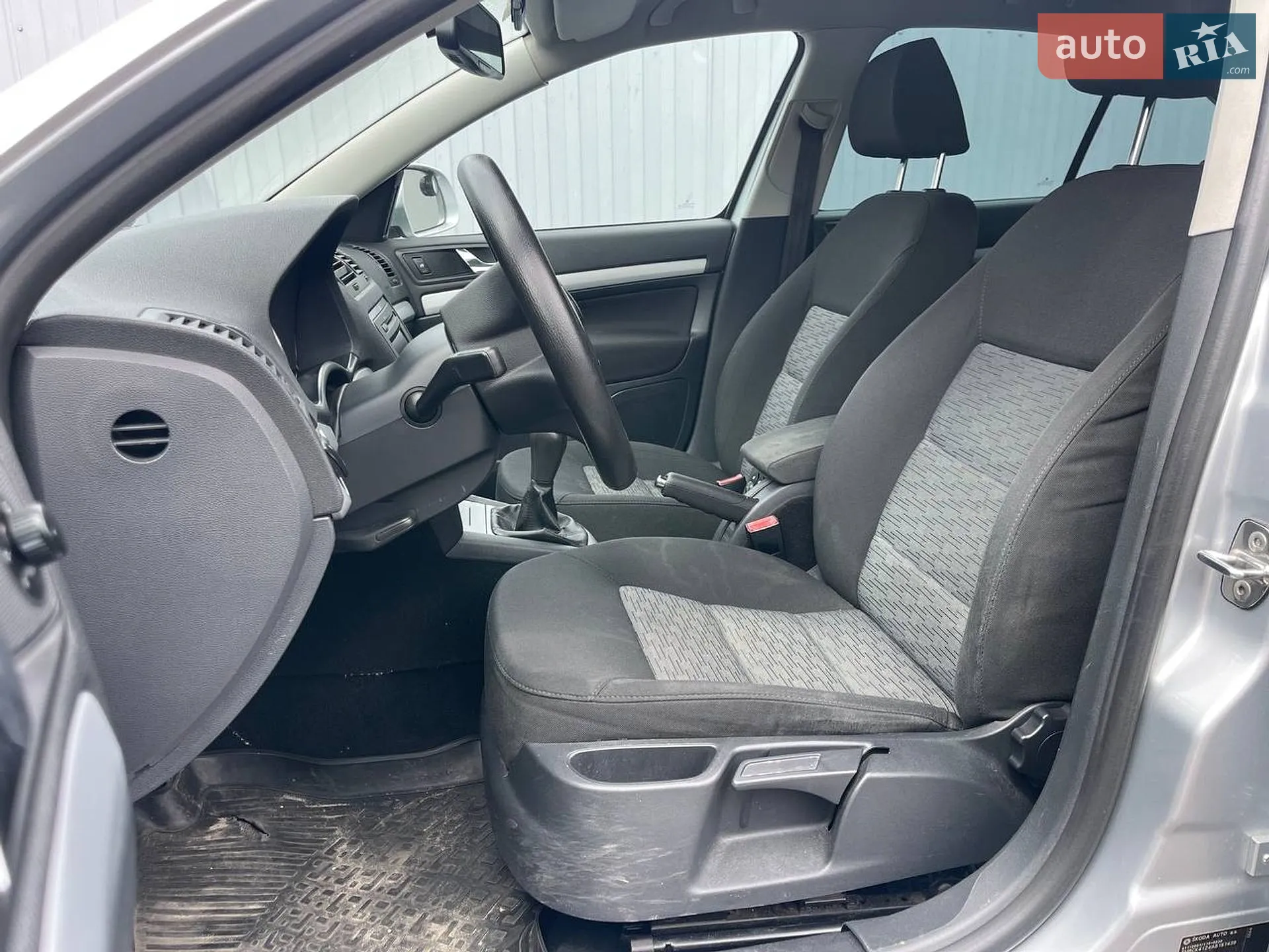 2010 Skoda Octavia - мініатюра 9